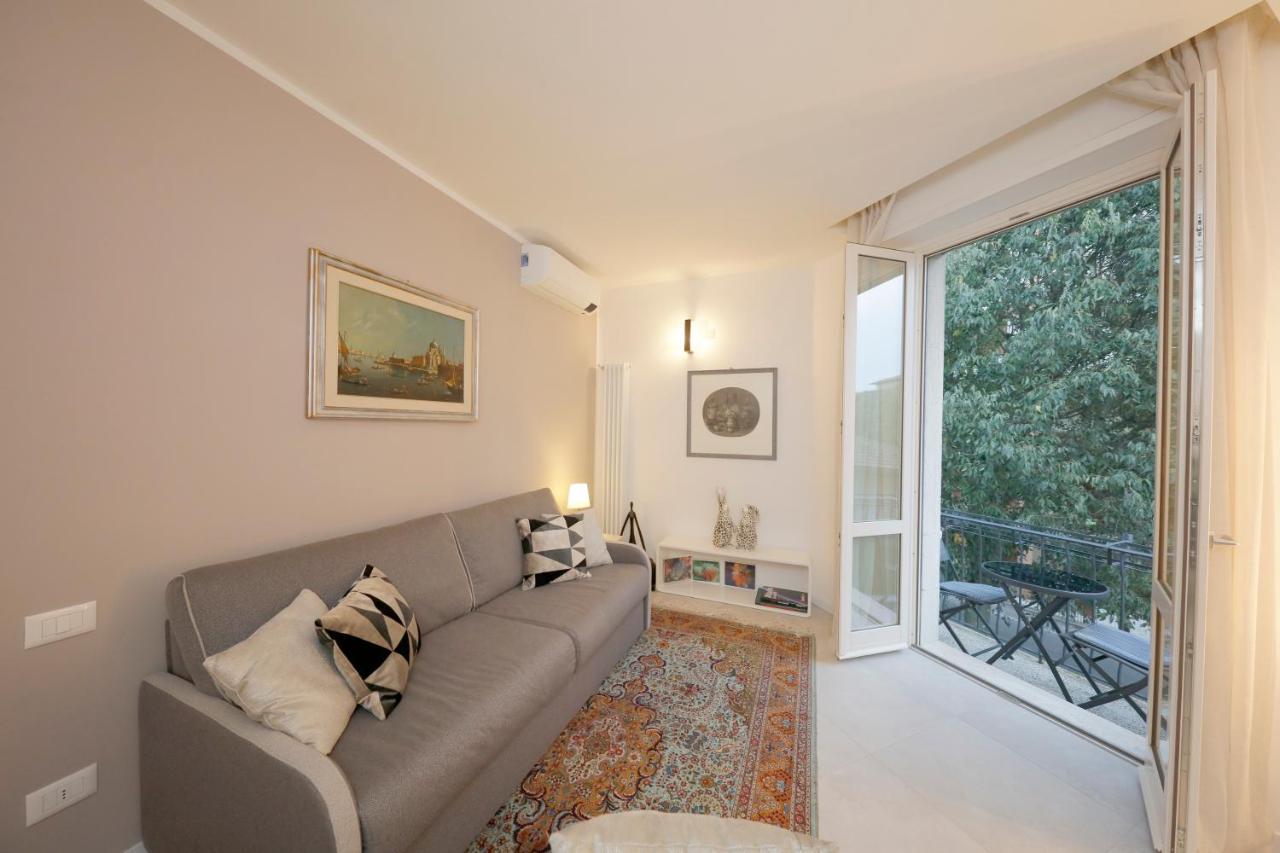 Siena Uptown - Sabrina'S Charming Apartment Esterno foto