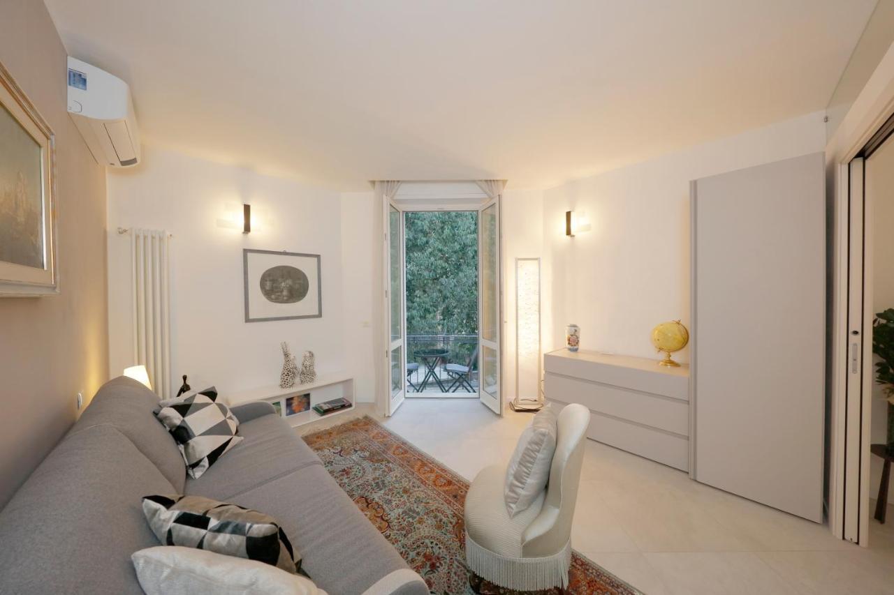 Siena Uptown - Sabrina'S Charming Apartment Esterno foto