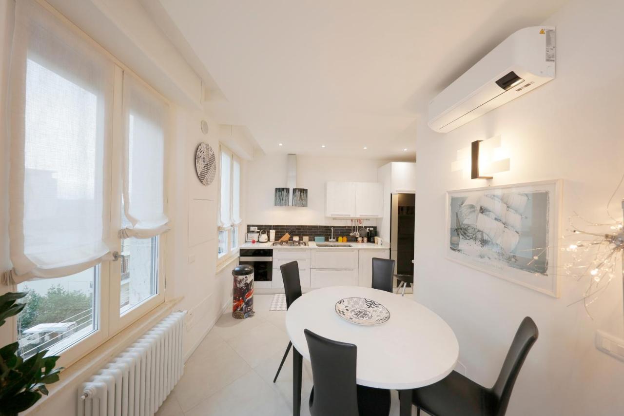 Siena Uptown - Sabrina'S Charming Apartment Esterno foto