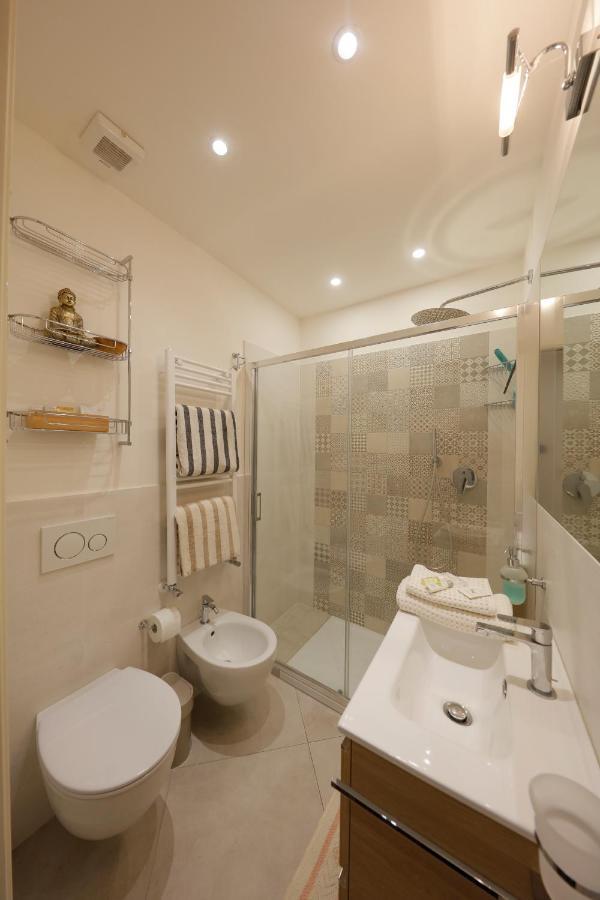 Siena Uptown - Sabrina'S Charming Apartment Esterno foto